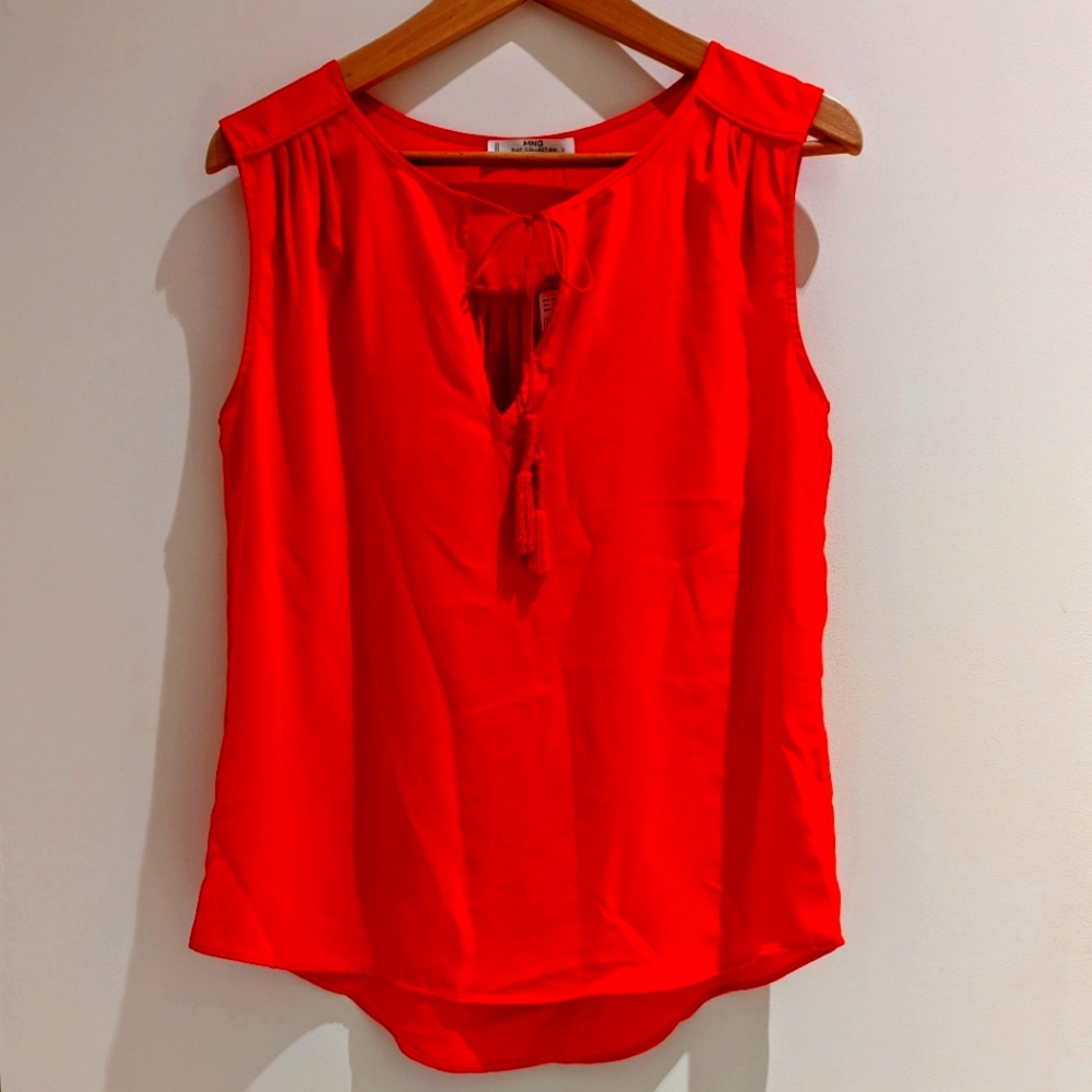 NWT Orange sleeveless blouse